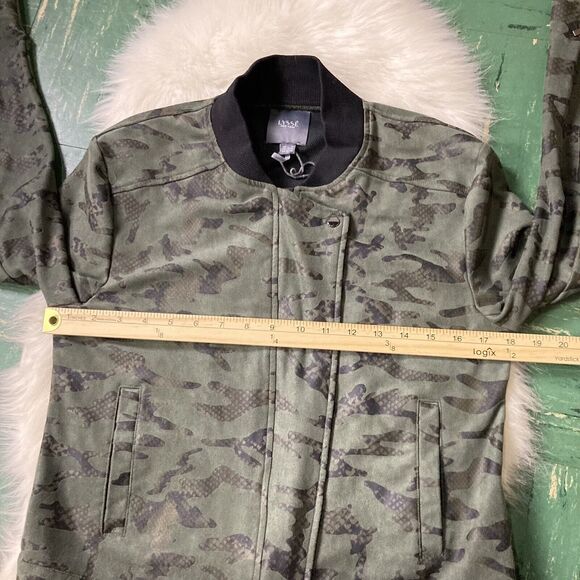 LYSSÉ NY Moto Zip Up Snap Jacket Camouflage Green Sz Medium Green Army Short EUC - Picture 13 of 14